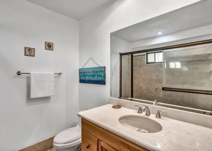 Сasa de vacaciones Newly Remodeled Unit In Flamingo With Sweeping Ocean Views From Big Terrace Playa Flamingo