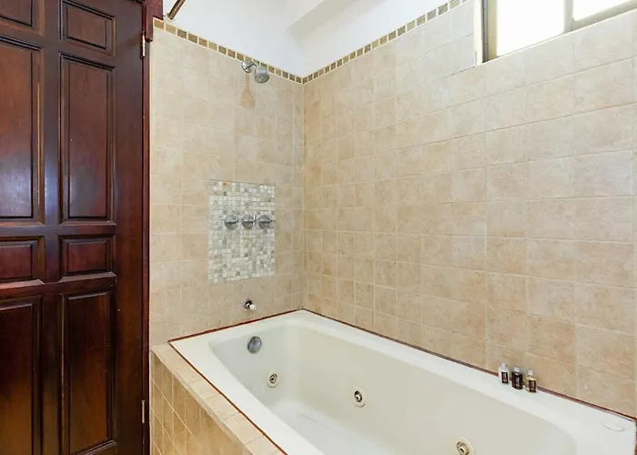 Newly Remodeled Unit In Flamingo With Sweeping Ocean Views From Big Terrace * Playa Flamingo