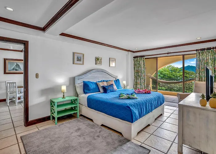 Newly Remodeled Unit In Flamingo With Sweeping Ocean Views From Big Terrace * Playa Flamingo